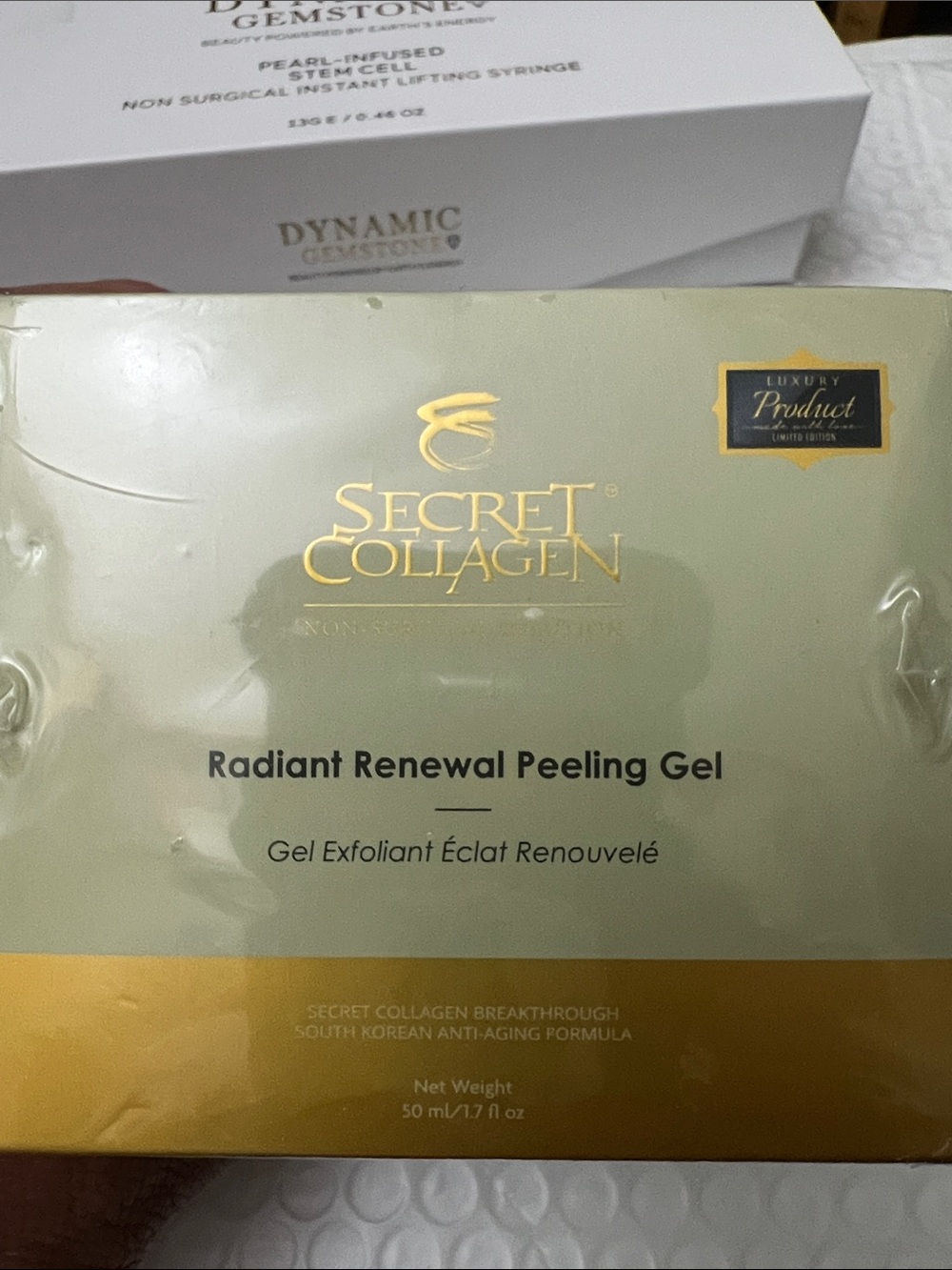 Radiant Renewal Peeling Gel - Gold